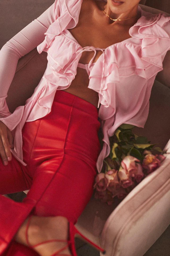 RUFFLE ME KNOT TOP WITH BRALETTE