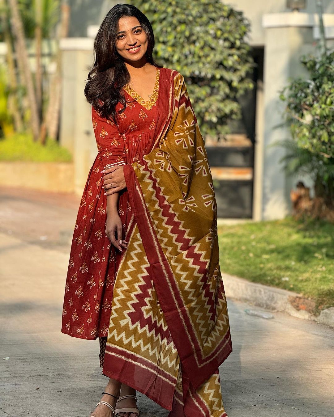 RANJHANA KURTA DUPATTA &amp;amp; BOTTOM SET - VISCOSE &amp;amp; CHANDERI COTTON
