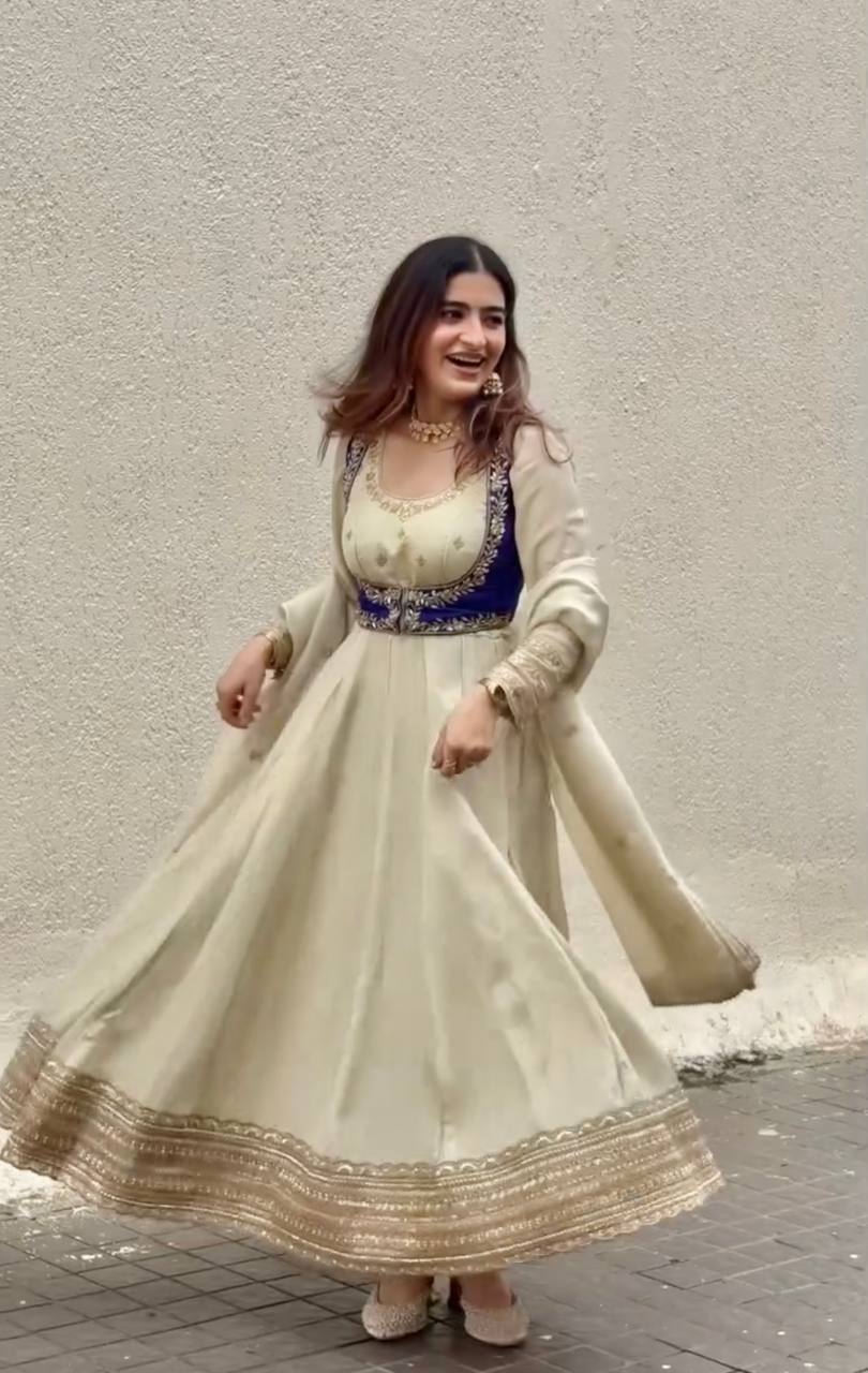 AARZOO ANARKALI SET WITH VEST