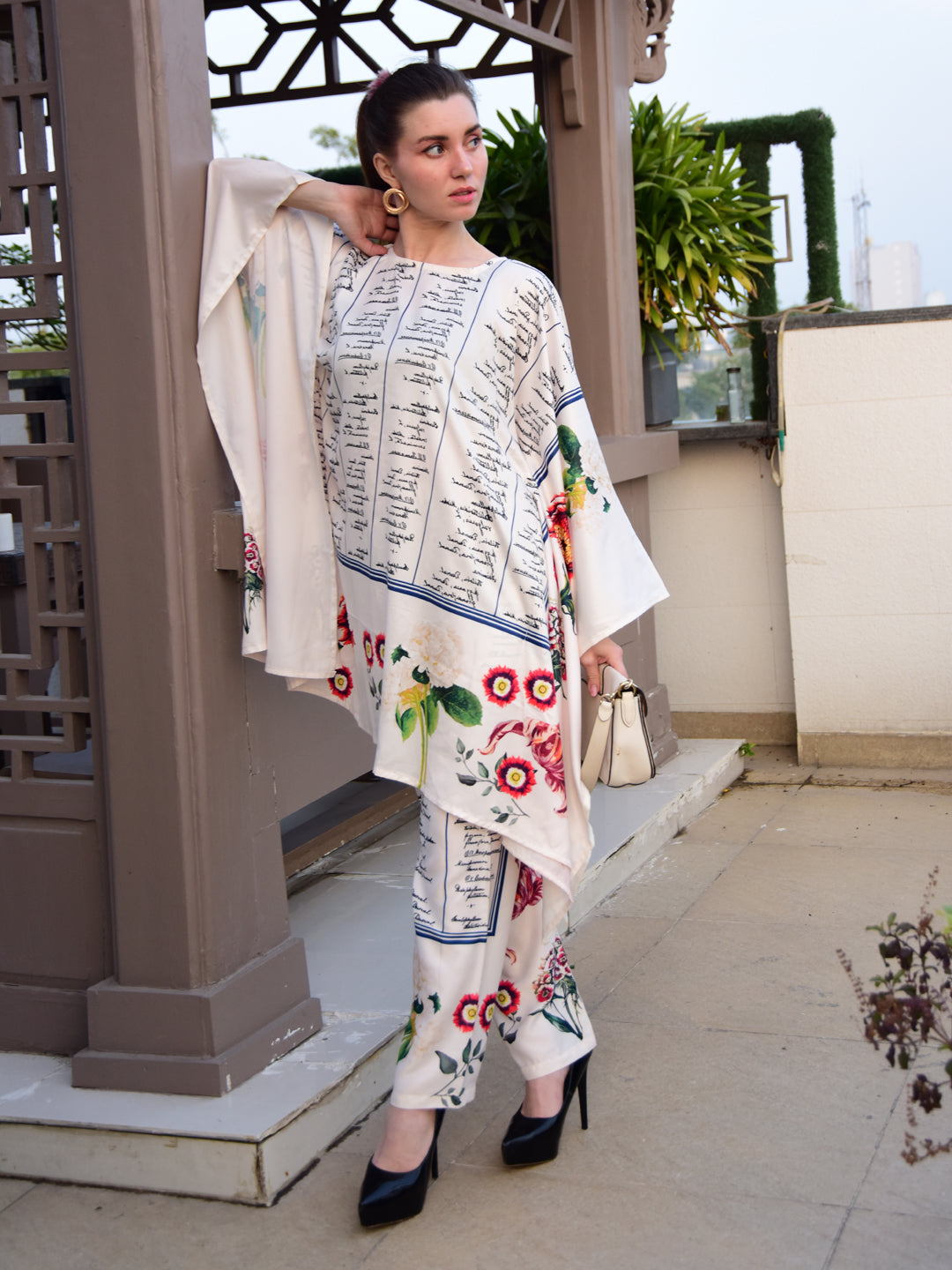 CALLIGRAPHY BLOOM KAFTAAN ENSEMBLE