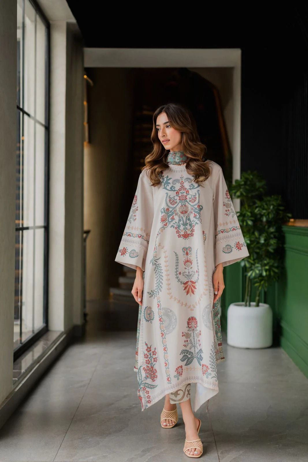 MEHER ASYMMETRIC KURTA SET